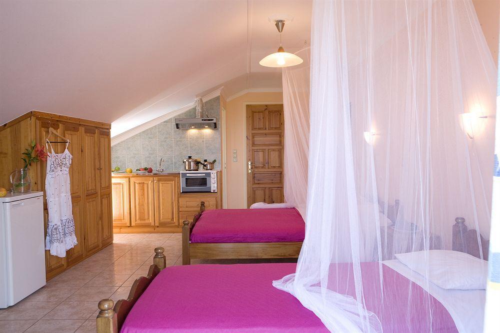 Tsoukaládhes Pansion Filoxenia Apartments & Studios المظهر الخارجي الصورة